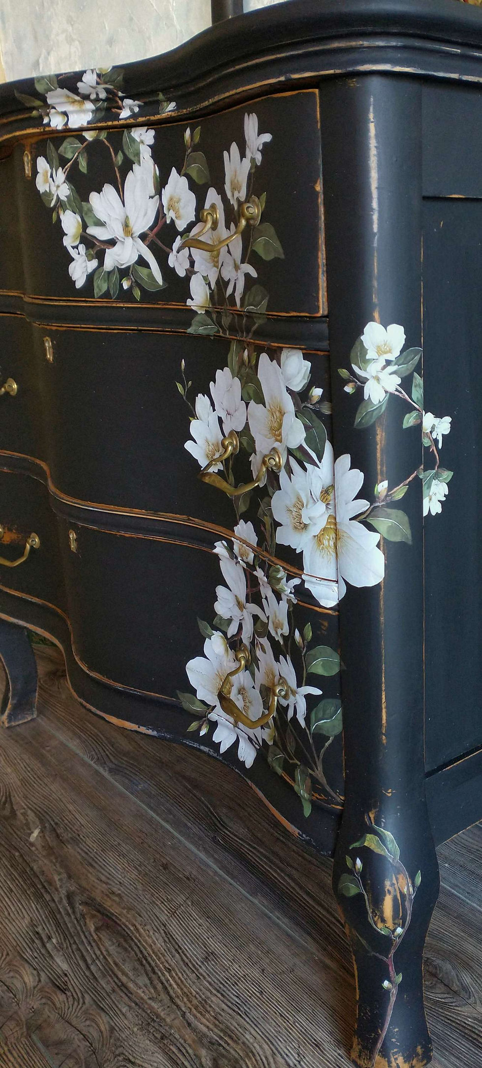 Thumbnail: Magnolia Dresser 