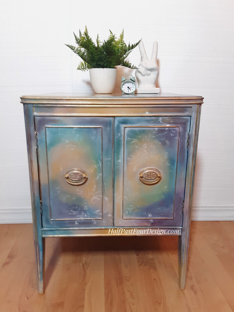 Aurora. Vintage Mahogany Record Cabinet. 