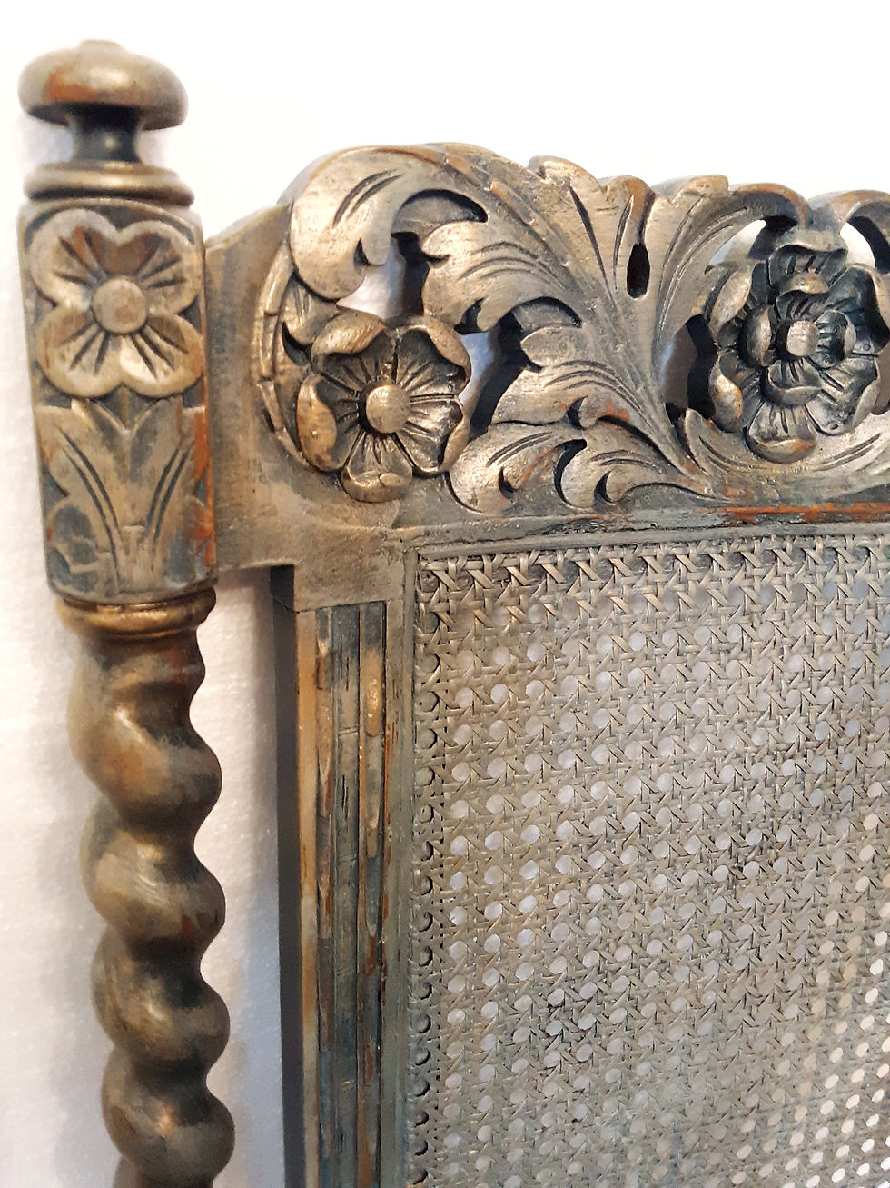 Thumbnail: Royal Table and Chair Set