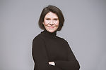 Улыбаясь зрелая женщина