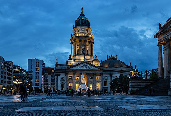 blue-hour-3848856_1280.jpg