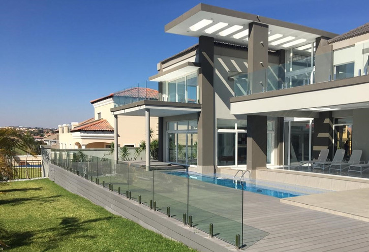 square-spigot-cape-town-glass-balustrade