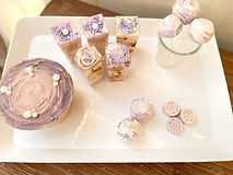 cupcakes cake pops_edited.jpg