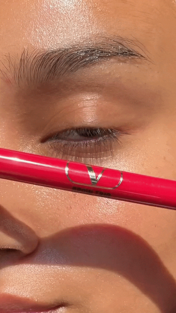 Valentino_beauty_couture.gif