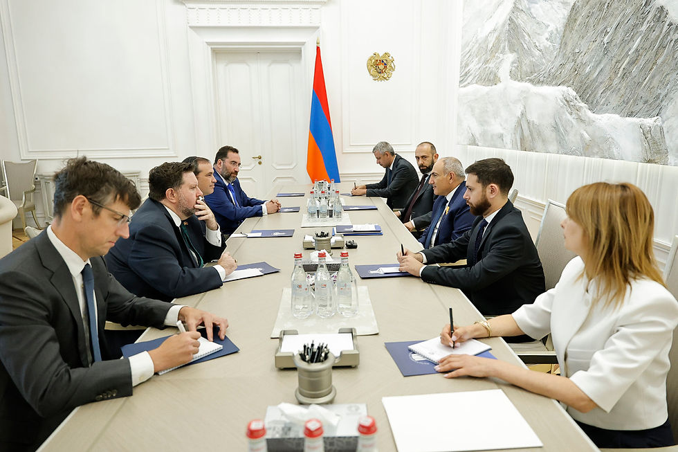 Կոնստանտին Սոկոլով Նիկոլ Փաշինյան Արյե Լայթսթոուն