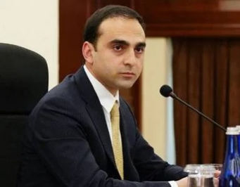 «Հրապարակ». Տիգրան Ավինյանը փորձում է լավացնել թիմակիցների հետ հարաբերությունները