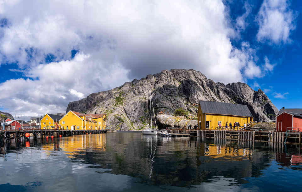 Reine
One of the most beautiful fishing villages in the world.
Nestled between mountains and sea, Reine is known for its red cabins, still waters, and a peaceful atmosphere that stays with you long after you leave.