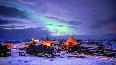 Reinflokken, reinsdyr, vinter, scooter, snø, Reinflytting, lavvo