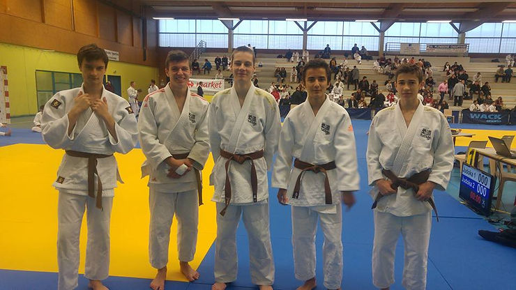 Alexandre, Hédi, Yannick, Quentin et Simon