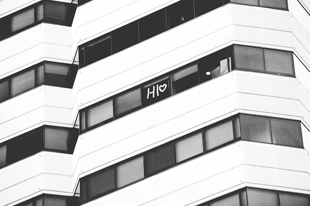 photo-1578952531273-2384658914b5.jpeg