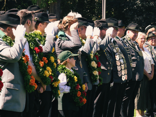 Schützenverein in Celle beim Aufmarsch