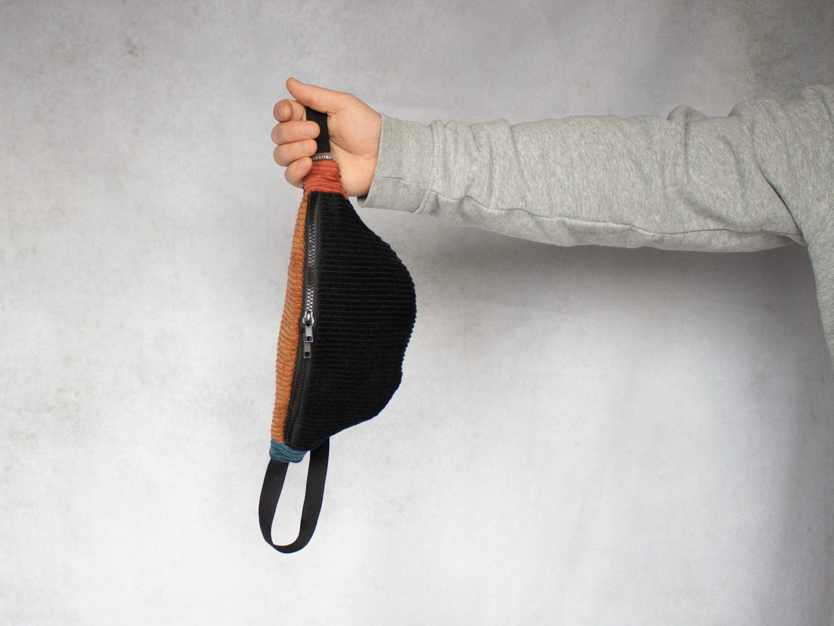 4 Farben Schwarz Cordsamt Bauchtasche Classic