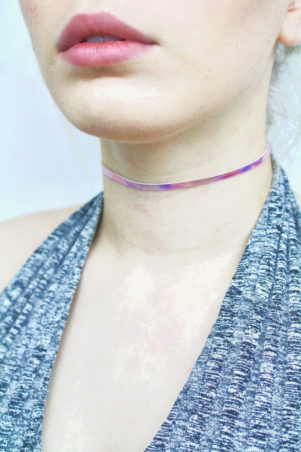 Verstellbarer Holo Rosa Choker
