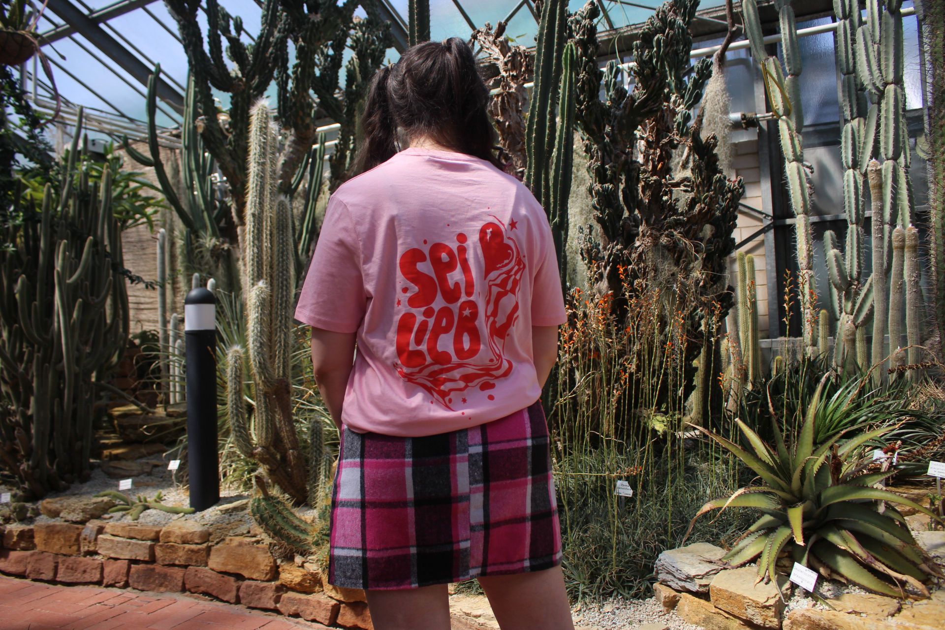 Unisex Shirt Candy Pink "Sei Lieb!"