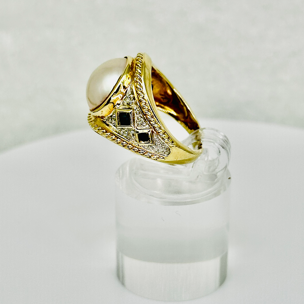 Thumbnail: 14kt Mabe Pearl Ring with Sapphires and Diamonds