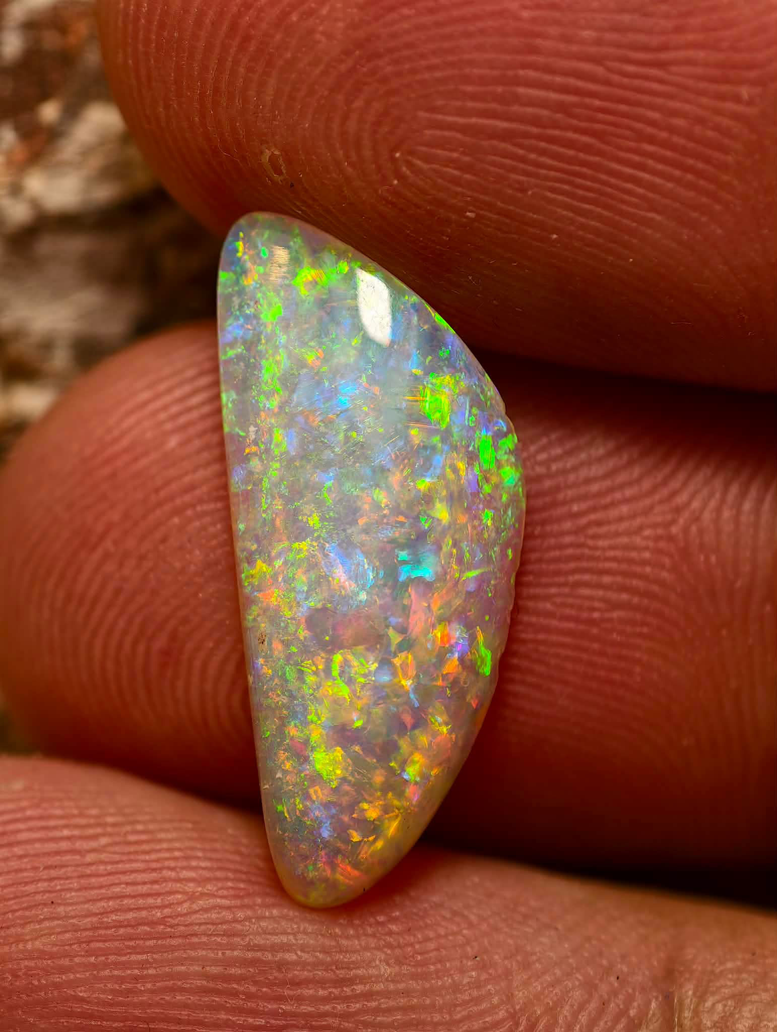 Solid crystal opal- 4.36ct