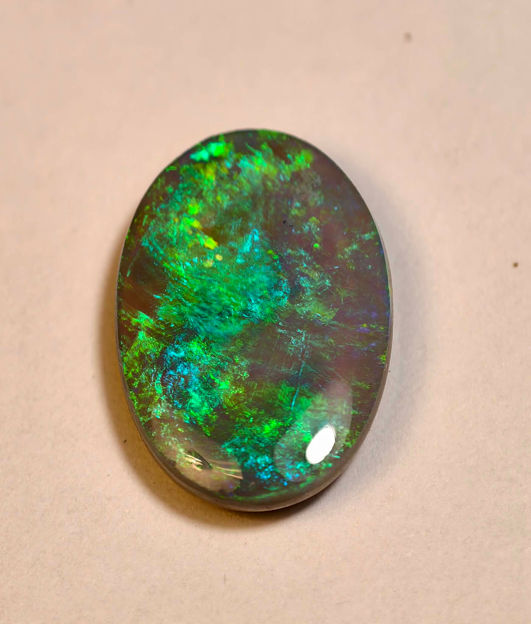 Solid black crystal - 4.52 CTs