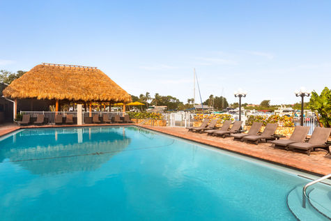 Ramada by Wyndham Sarasota Waterfront, Seawall, Boat Dockage, Tiki Bar, Heated Pool, 6.5 waterfront acres, lush garden landscaping,132 recently renovated guest rooms and suites 