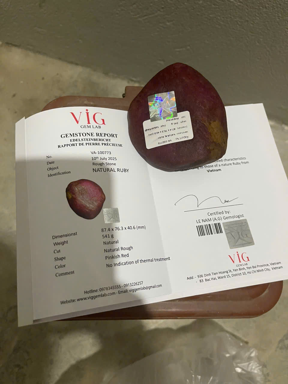 Thumbnail: Ruby natural rough 541gram