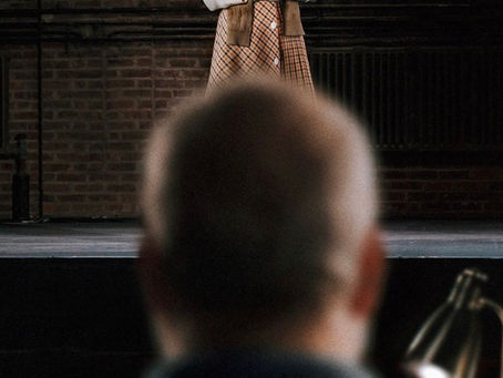 Ba de “The Debut”, le nouveau film de Jesse Eisenberg avec Julianna Moore et Paul Giamatti