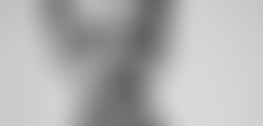 Benjamin Voisin dans le milieu du tennis avec Catherine Deneuve et Guillaume Canet