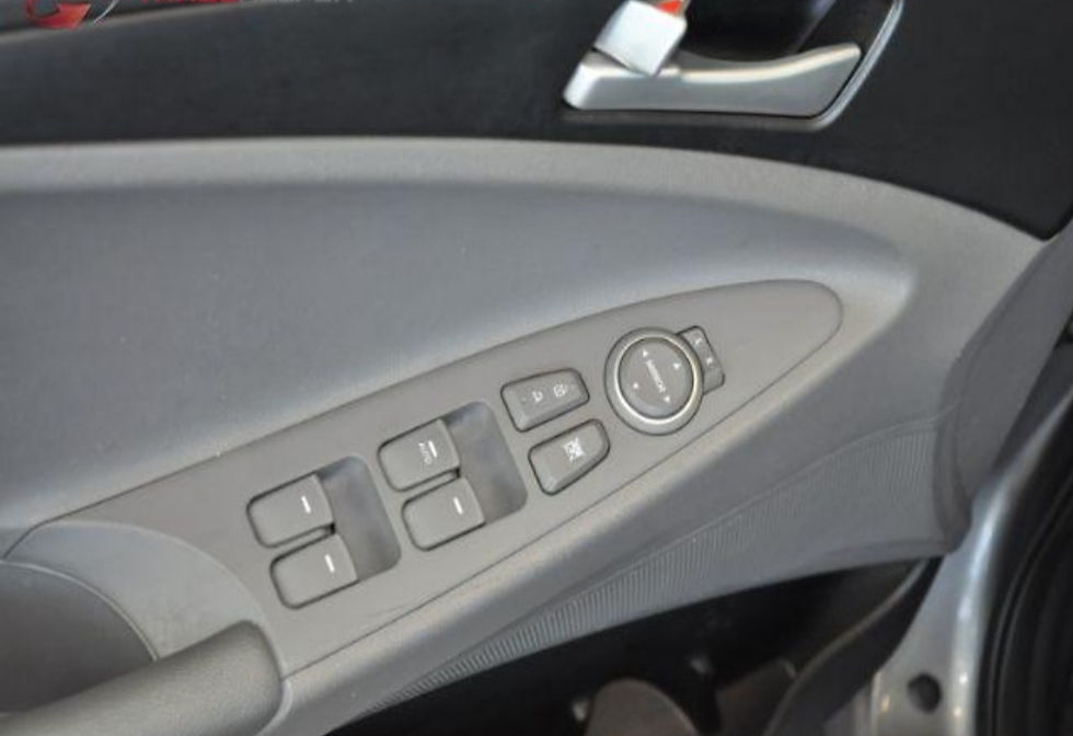 Thumbnail: 2011 Hyundai Sonata 