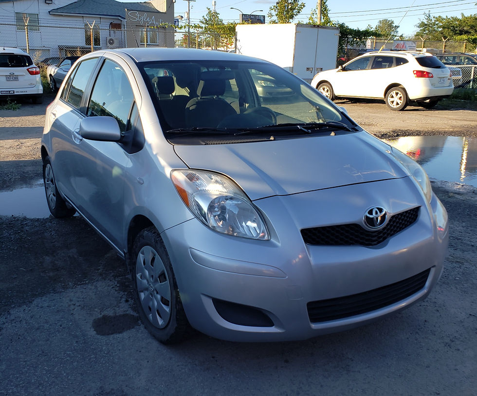 2010 toyota yaris LE