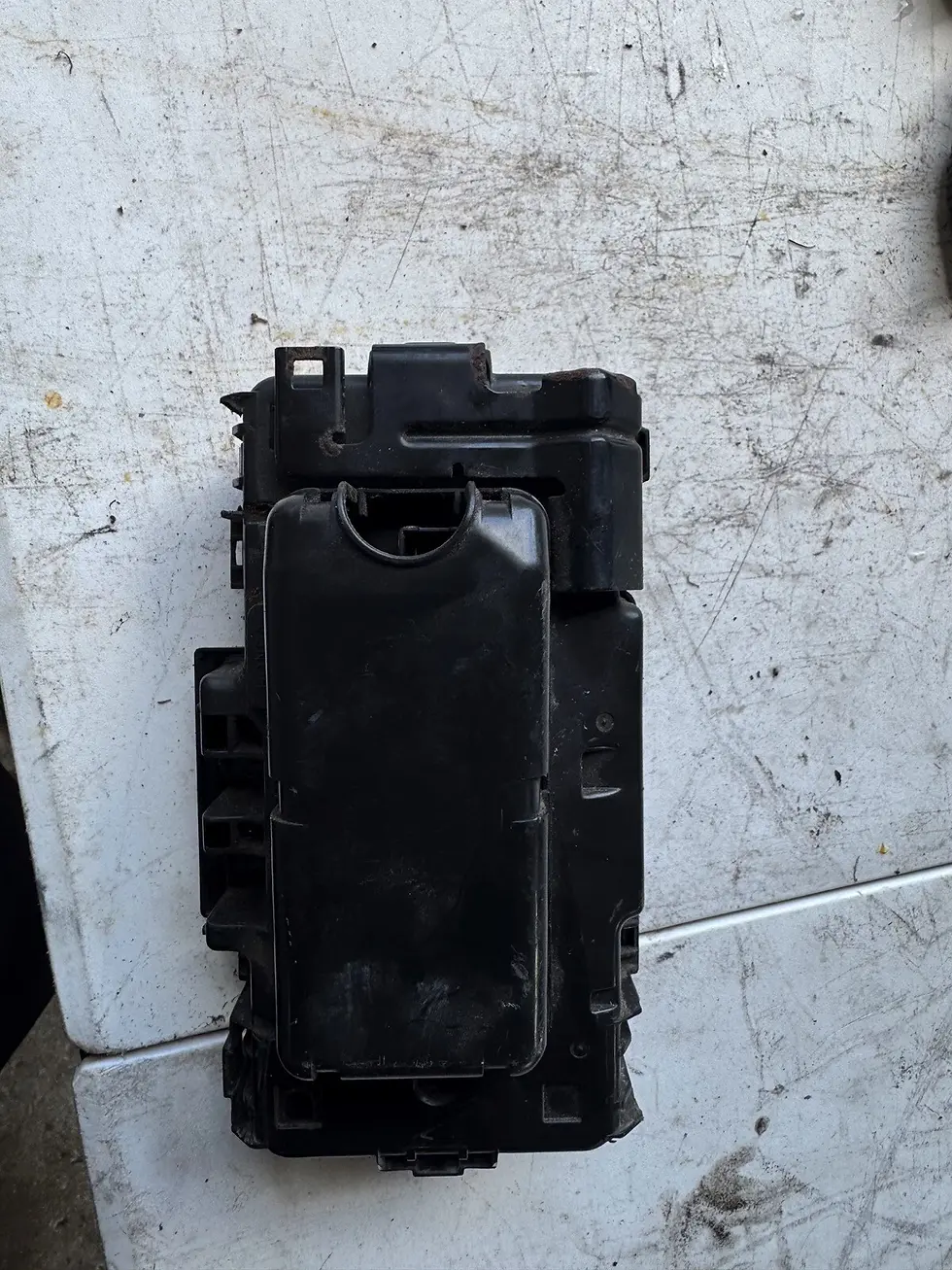 Thumbnail: 2002-04 Acura RSX Fuse Box W/Relays