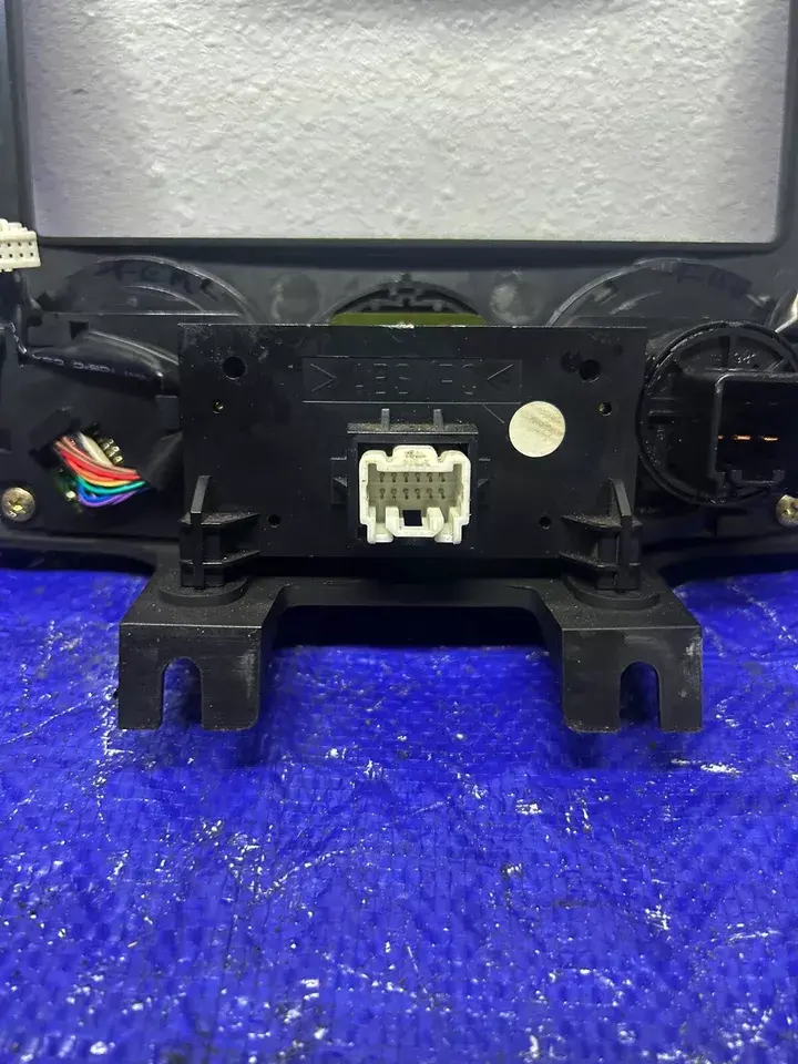 Thumbnail: 2004-08 Mazda Rx8 Climate Control w/ Bezel trim ( double din)