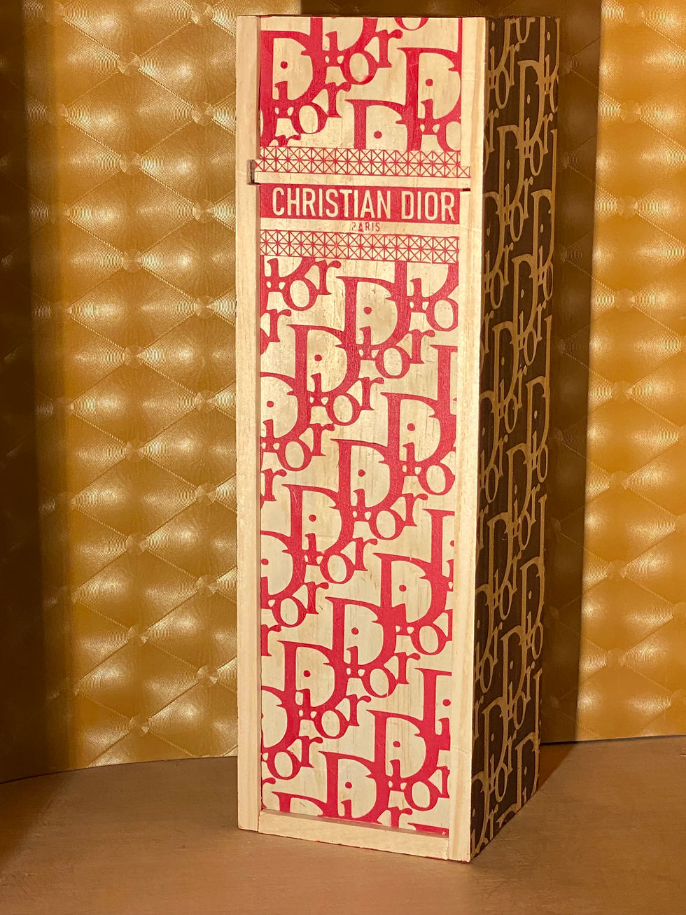الصورة المصغرة: Dior Rouge et Brown Champagne  French wine box