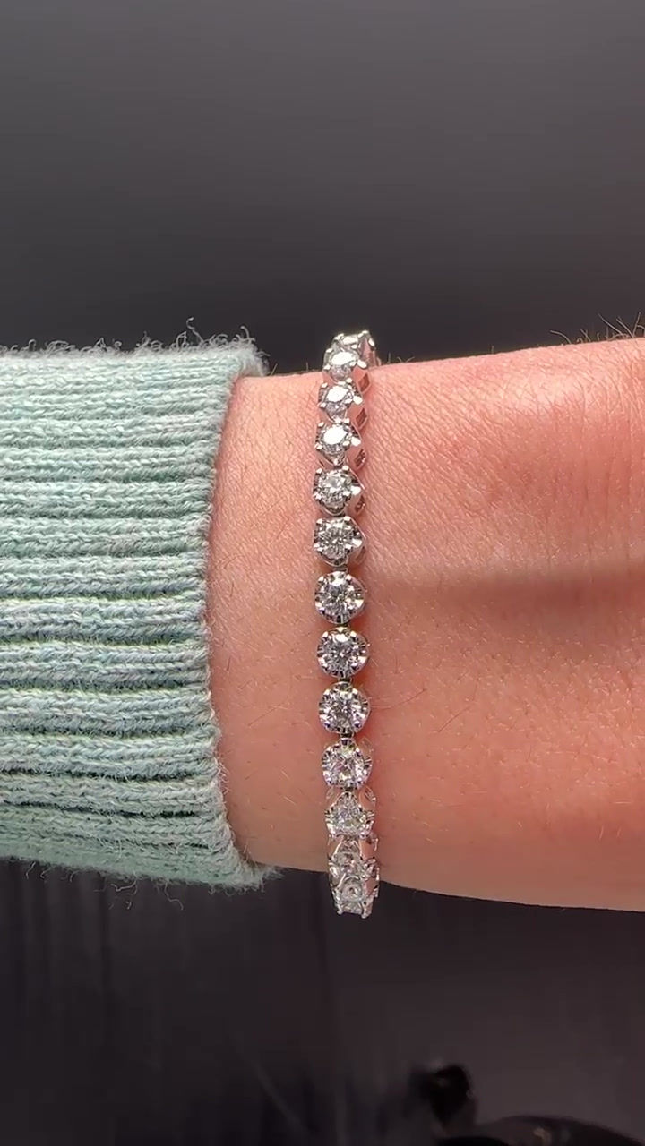 Thumbnail: White Gold Diamond Tennis Bracelet 3.30 cts.