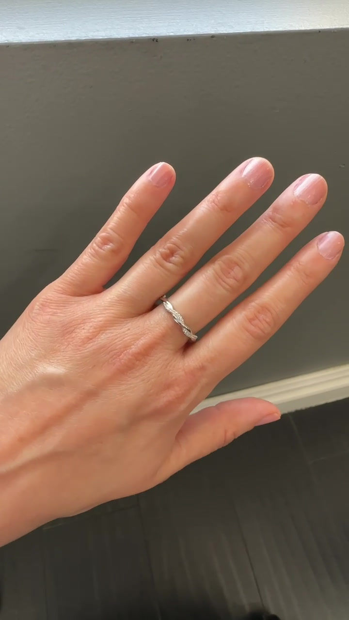 Thumbnail: White Gold & Diamond Twist Band 0.13 cts.