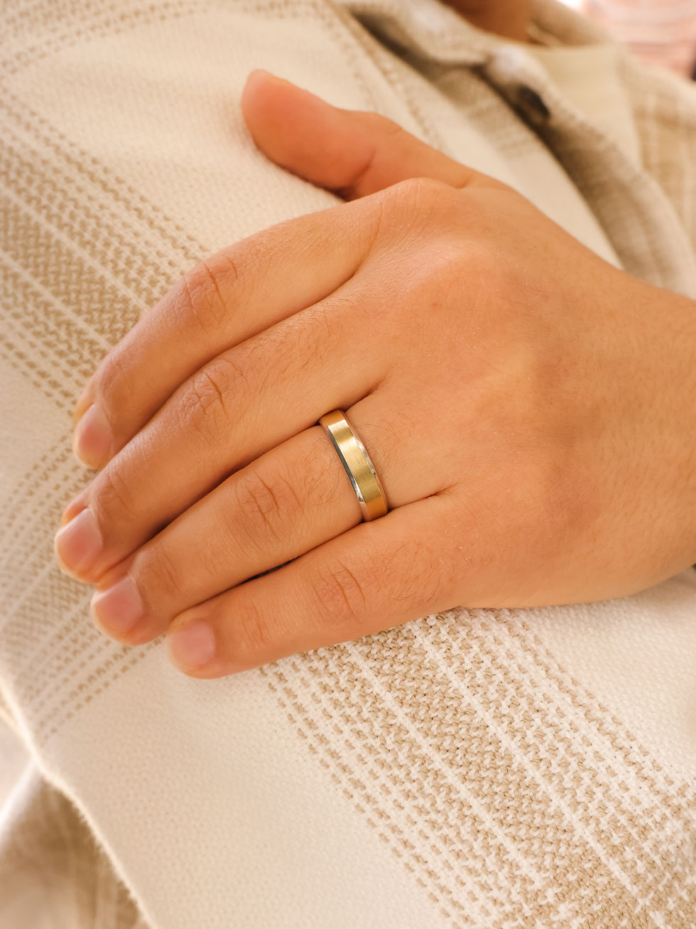 Thumbnail: Men’s Two-Tone Band
