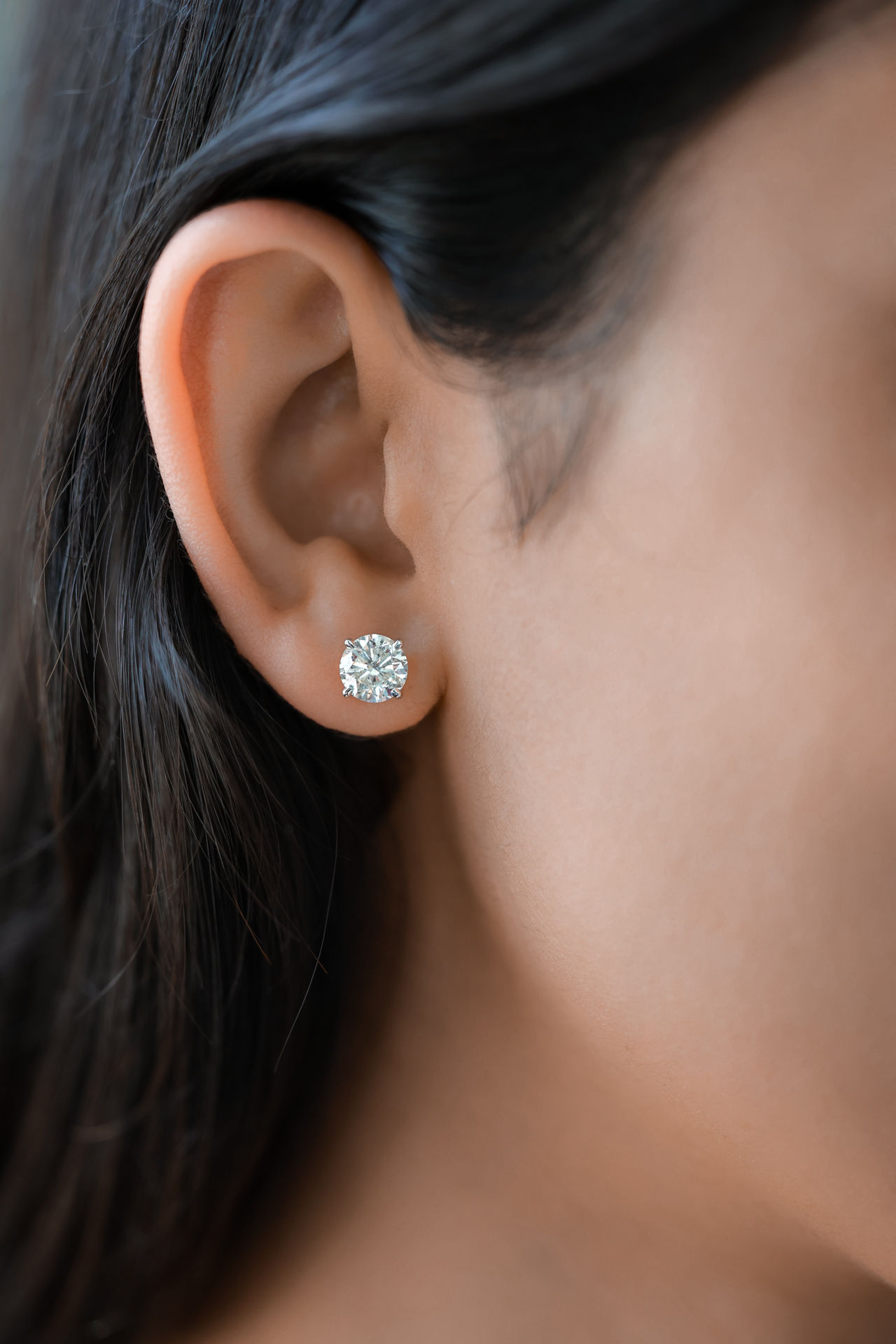 Round Diamond Stud Earrings 2.97cts.