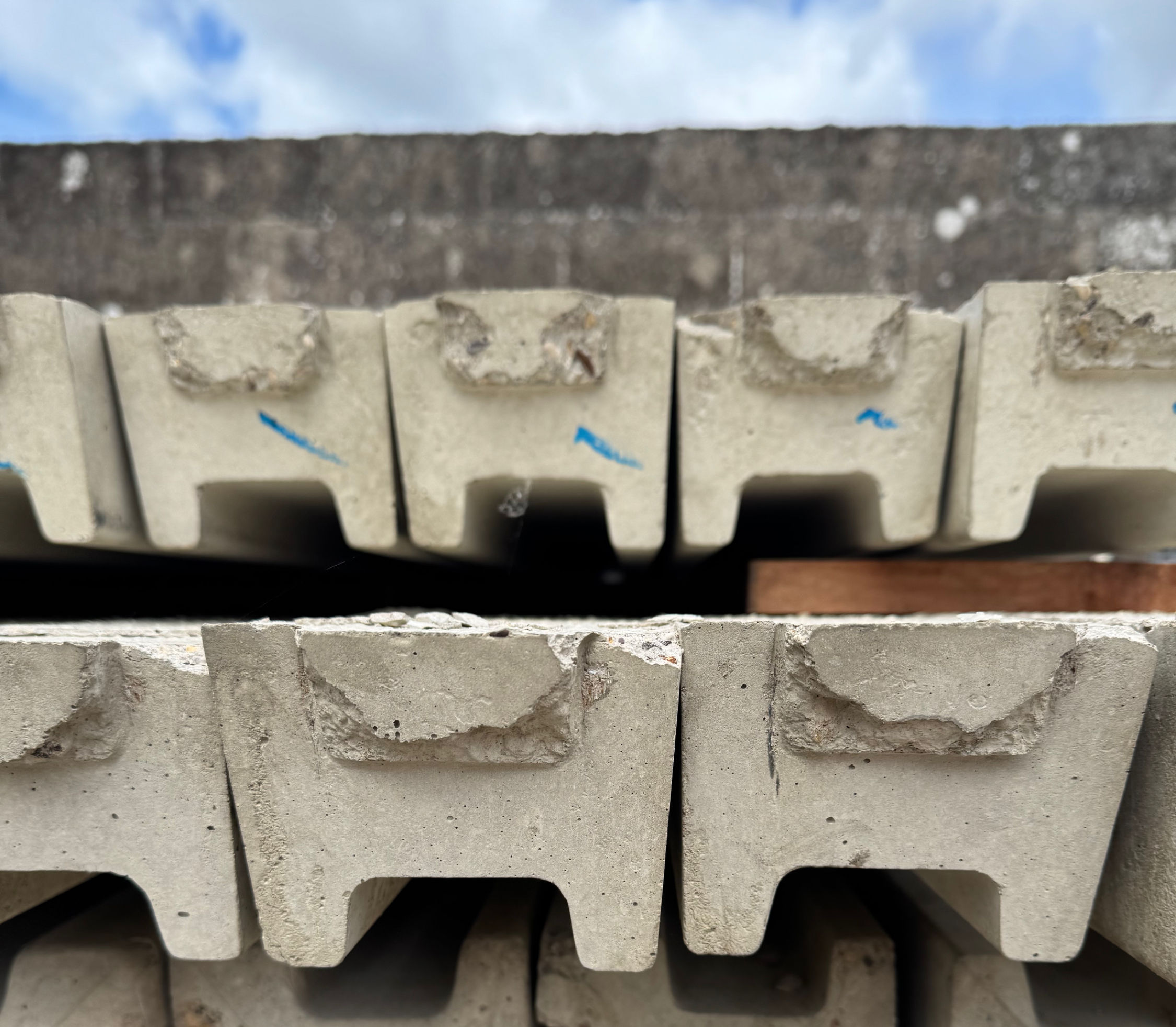 Concrete Slotted End Post