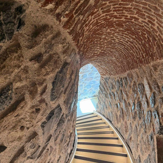 Galata Kulesi iç merdivenleri tarihi taş yapı detayları