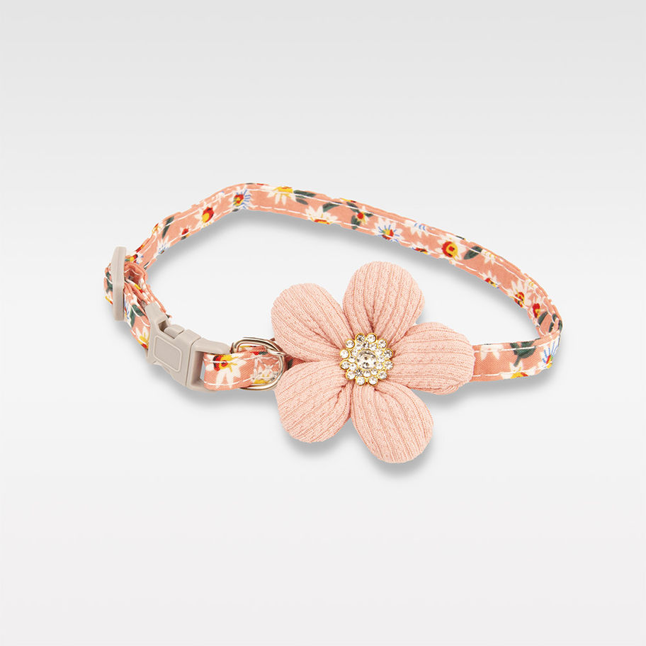 Rosarotes Hundehalsband mit grosser Stoffblume – zart, sommerlich & perfekt für kleine Hunderassen