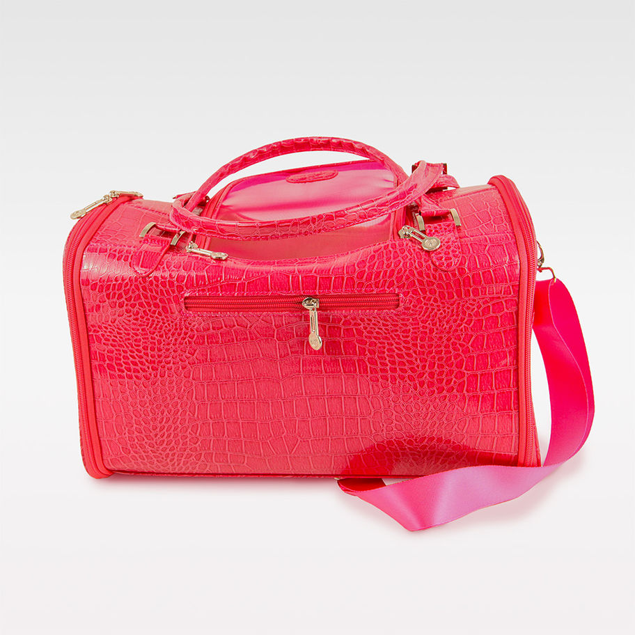 Pinke Kunstleder Hundetasche im Krokodil-Imitat-Design, Rückansicht mit Netzbereich und Reissverschluss für kleine Hunde.