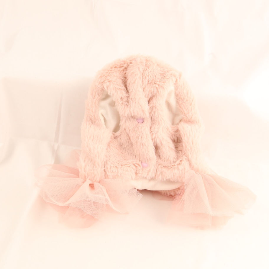 Detailaufnahme der anderen Seite des Verschlusses, zeigt die praktische Schliessung des Hundekleids für perfekten