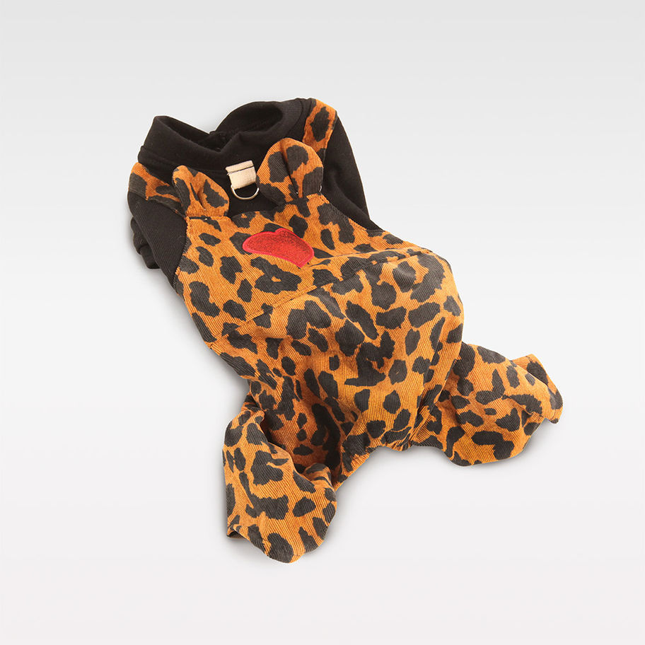 Hundeoverall Leopardenmuster mit Herz-Design – modischer Overall für kleine Hunde