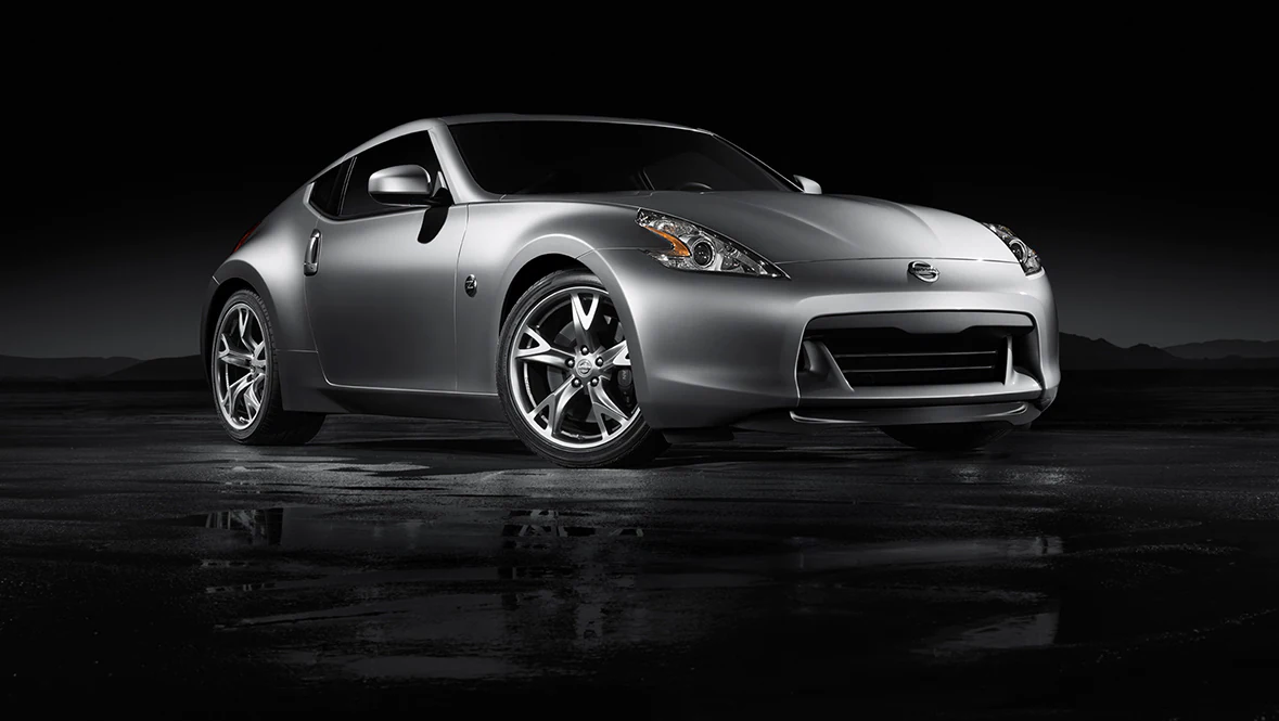 nissan-370z-silver-l.jpg.webp