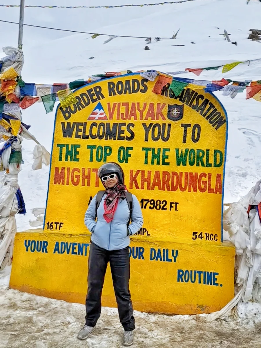 one of highest motorable road in world located at 17982 ft