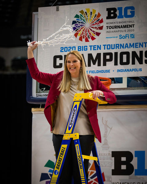 MARY_coach_cutting_net.jpg