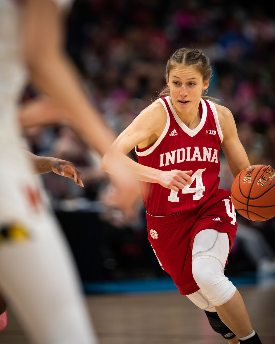 IU_player_5.jpg