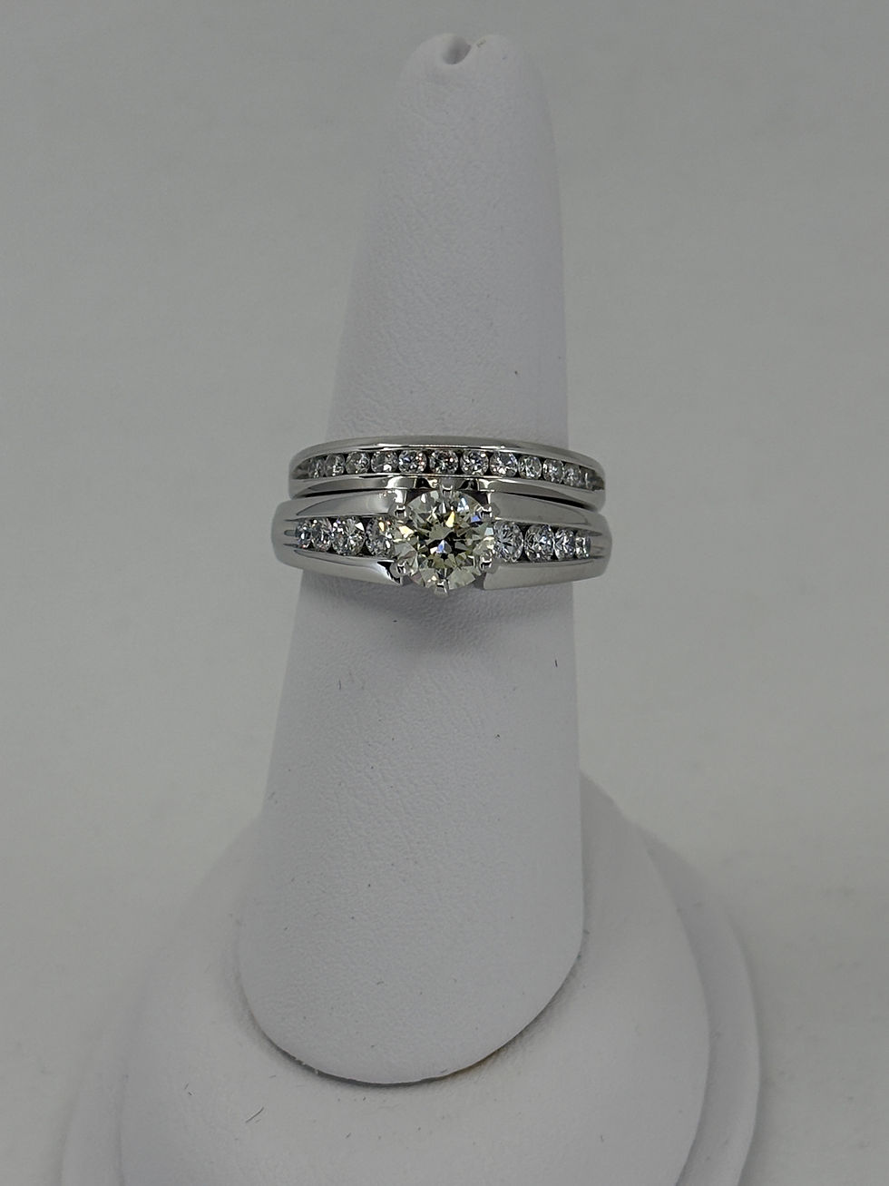 Thumbnail: 14K White Gold Diamond Wedding Set, 1.75 CT TW