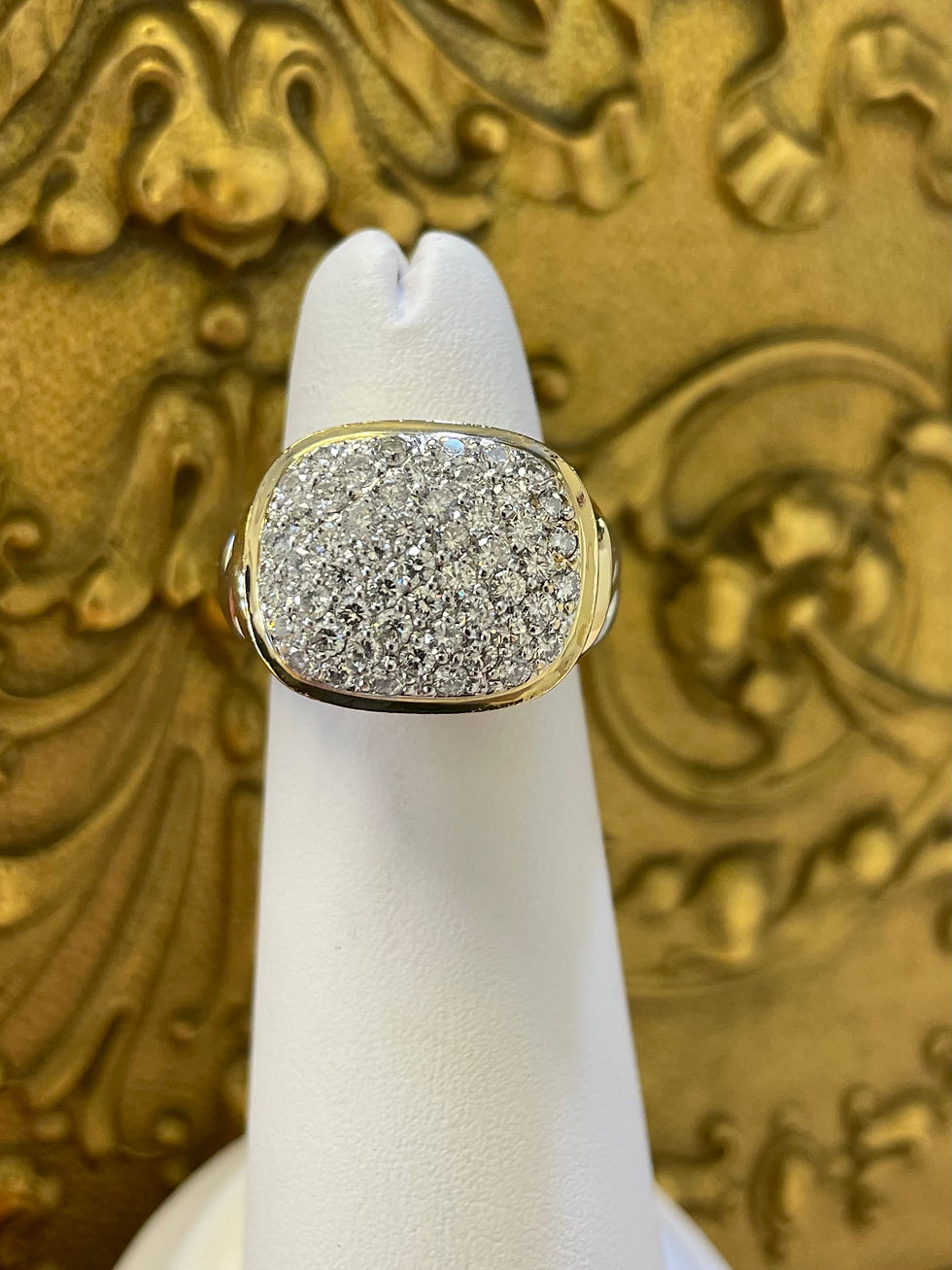 Diamond Ring in 18k Gold