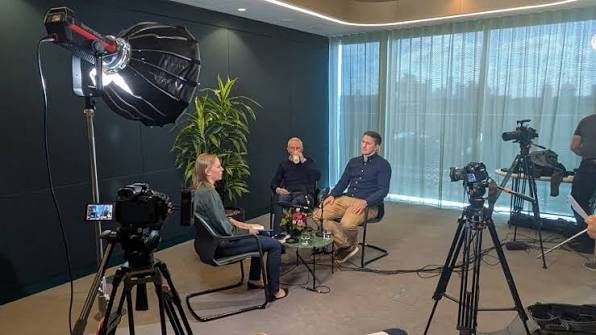 How to Start a Video Podcast in Arizona: What Makes a Great Podcast Stand Out