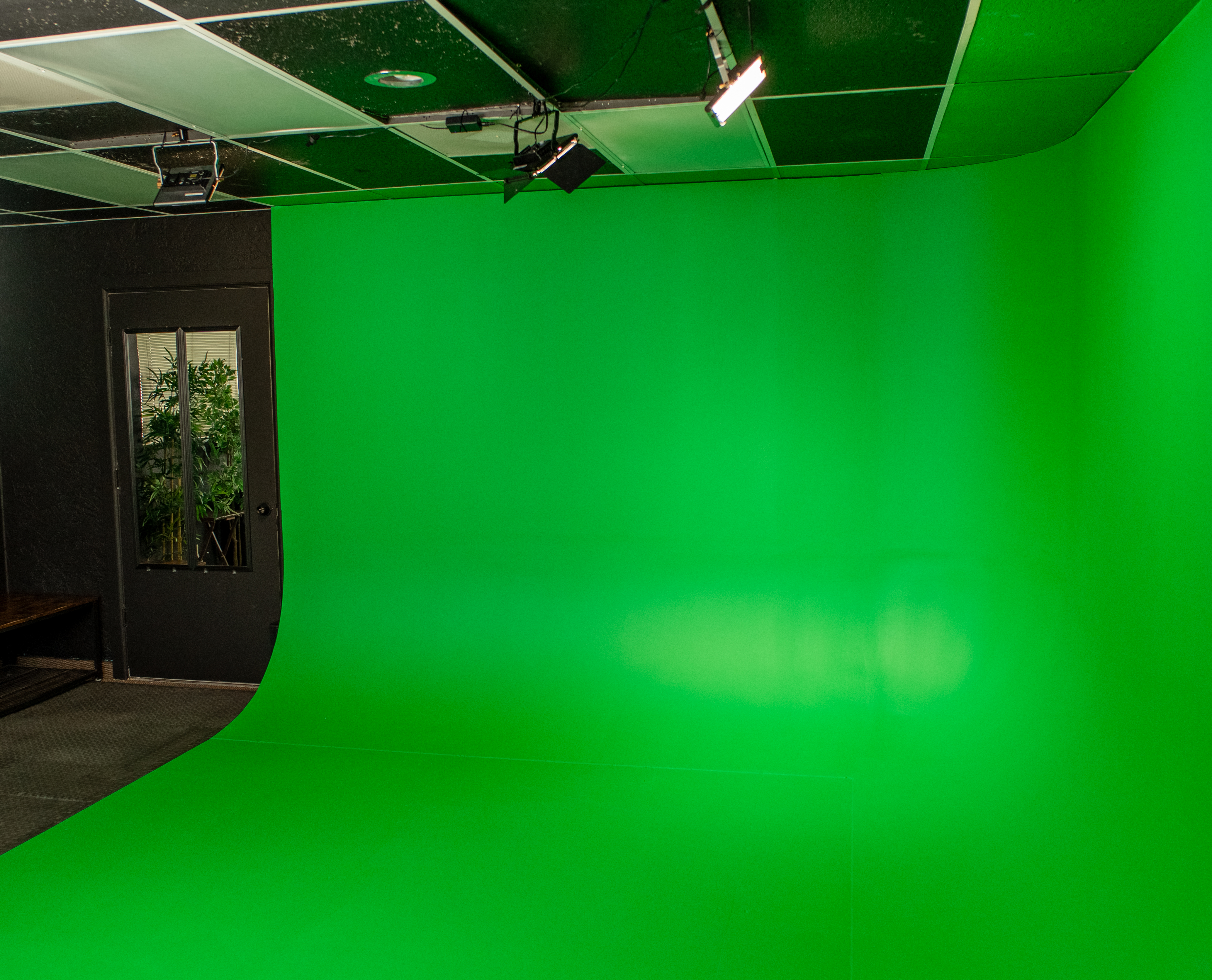 Green Screen view 4
