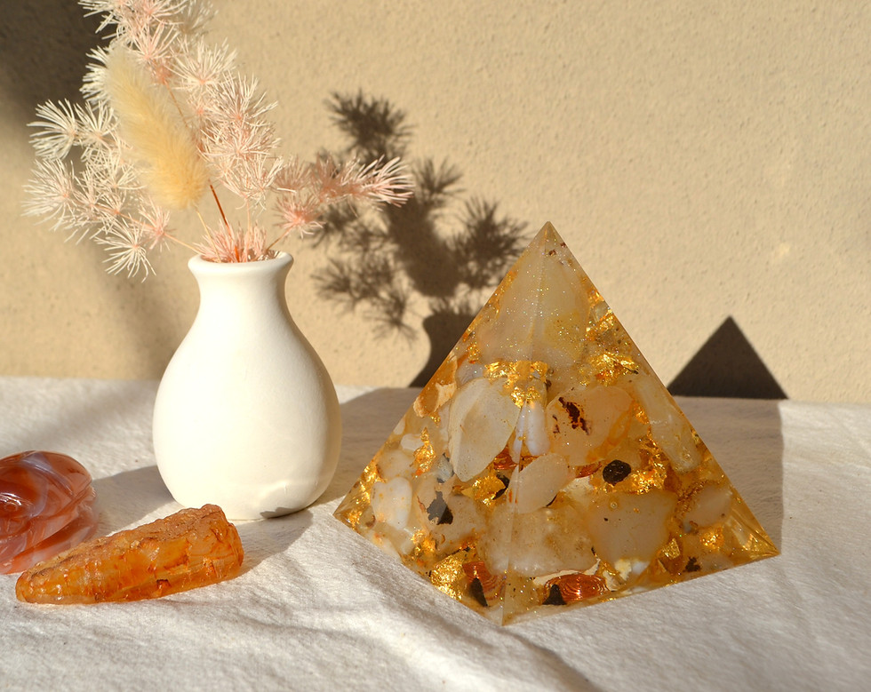 Thumbnail: White Light Pyramid