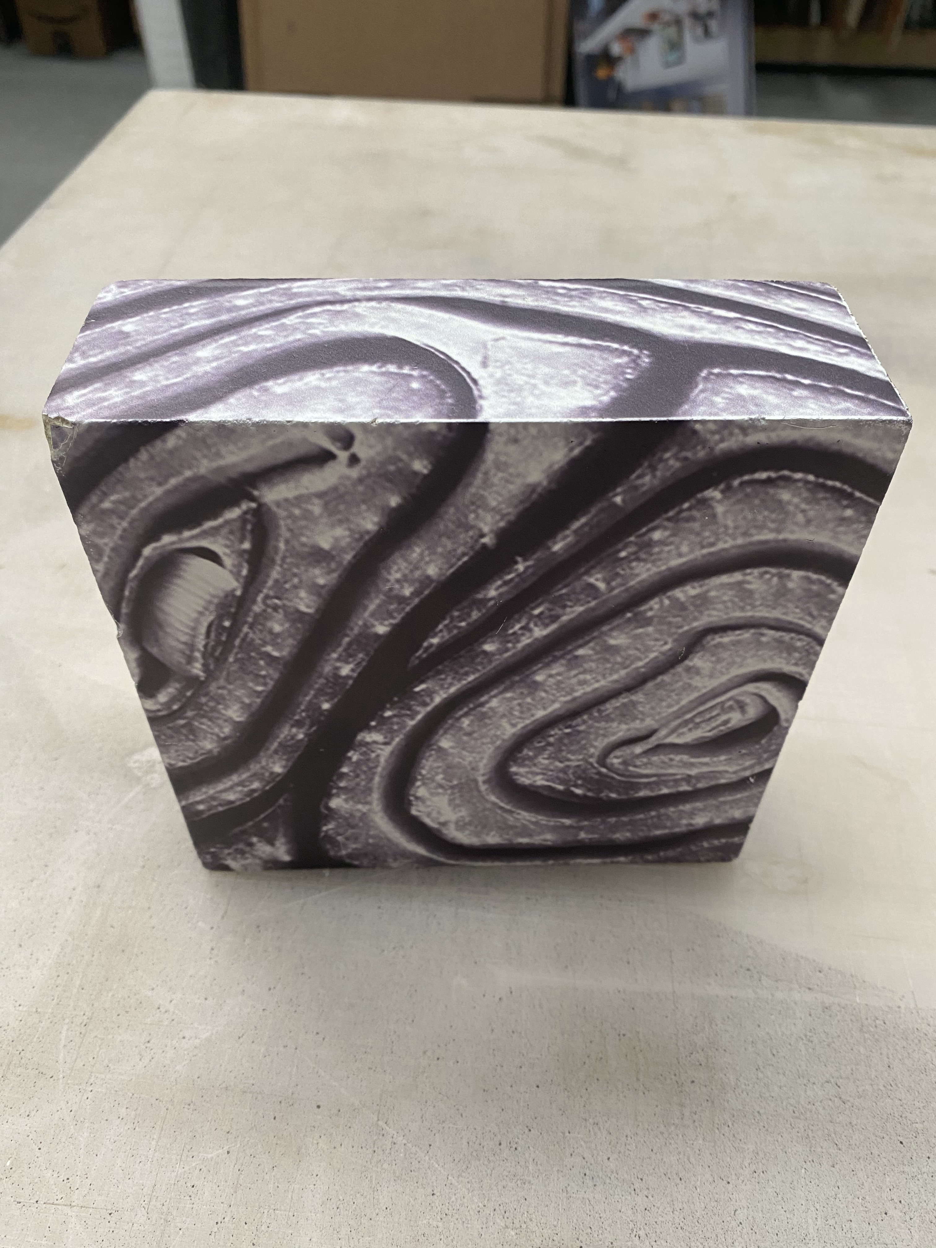 Vinyl roll media print wraparound